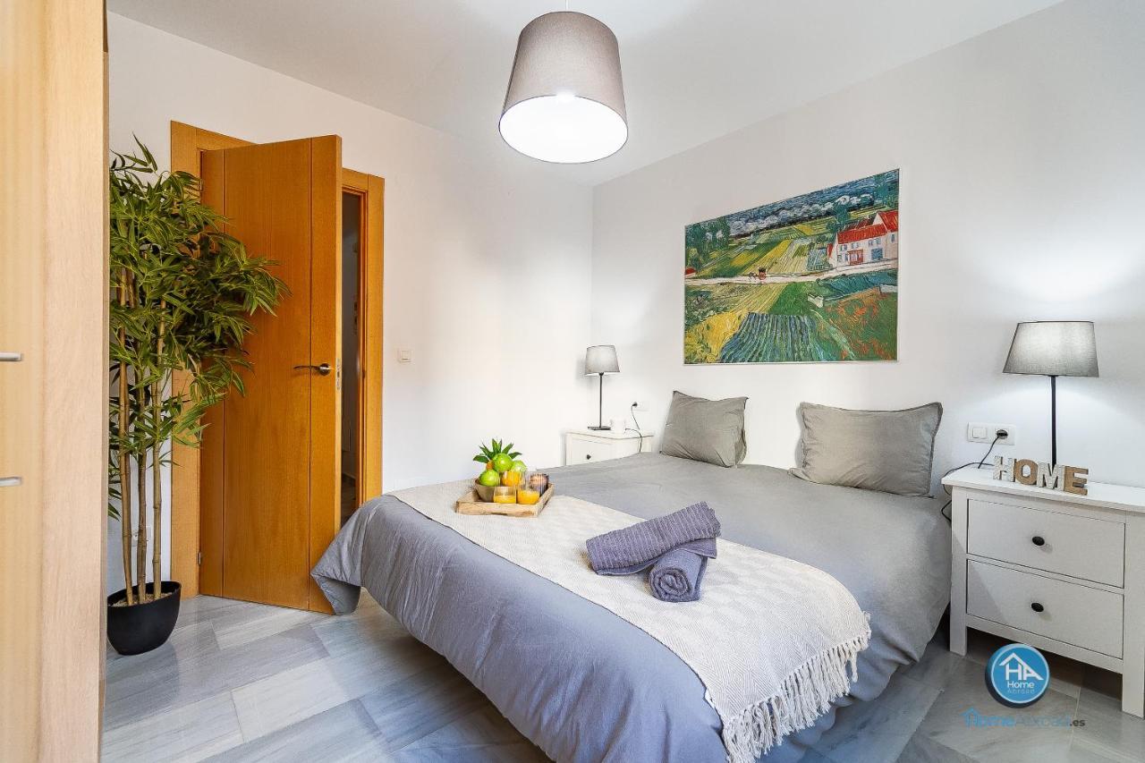 Premium Penthouse With Roof Terrace And Parking In Carlos Haya マラガ エクステリア 写真